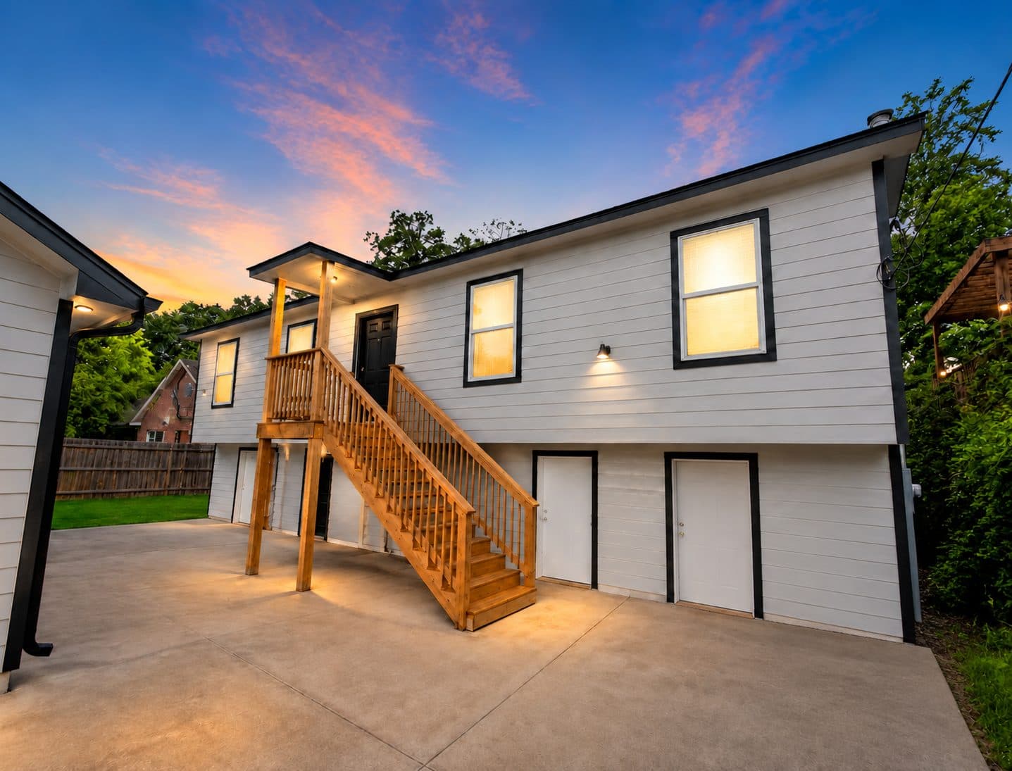 1023 Delmas St · Unit B — exterior