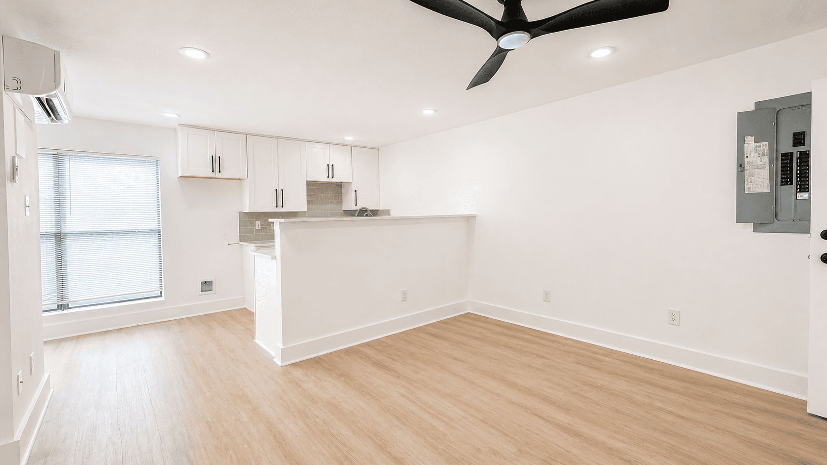 1510 W Jefferson Blvd — photo 7