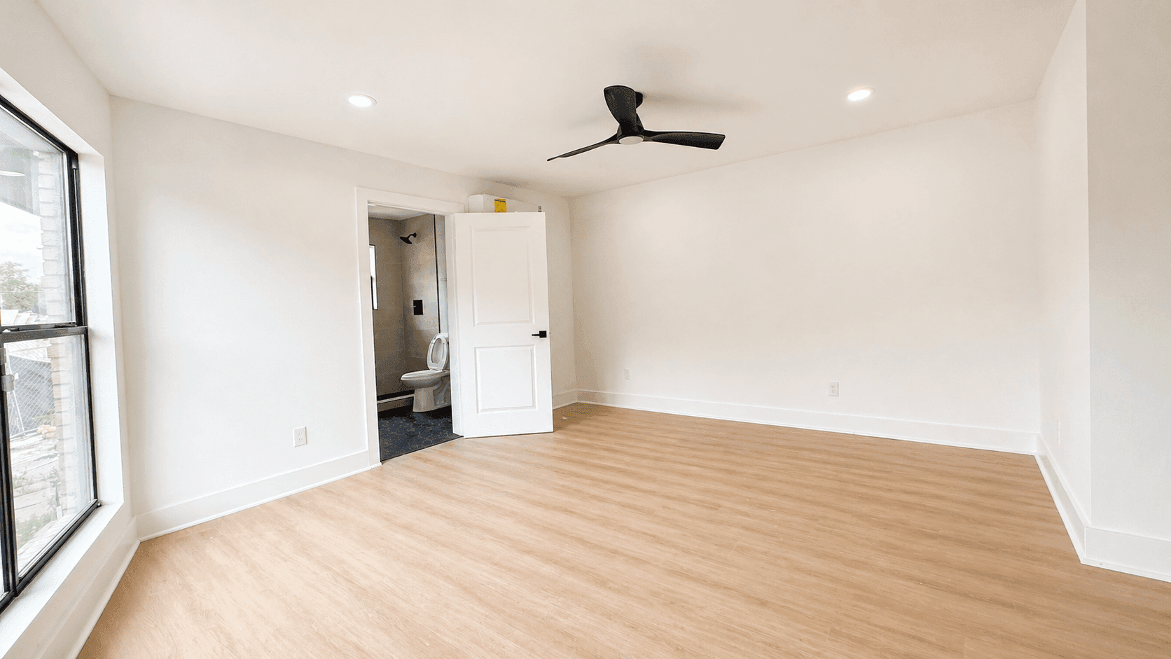 1510 W Jefferson Blvd — photo 9