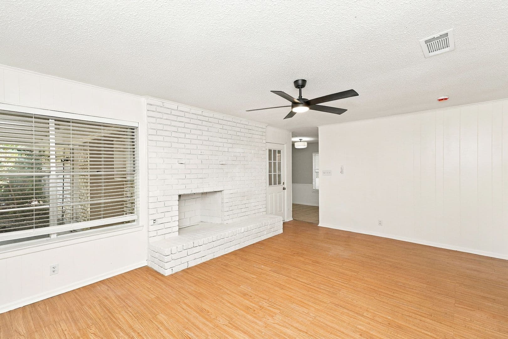 6300 Wheaton Drive — photo 4