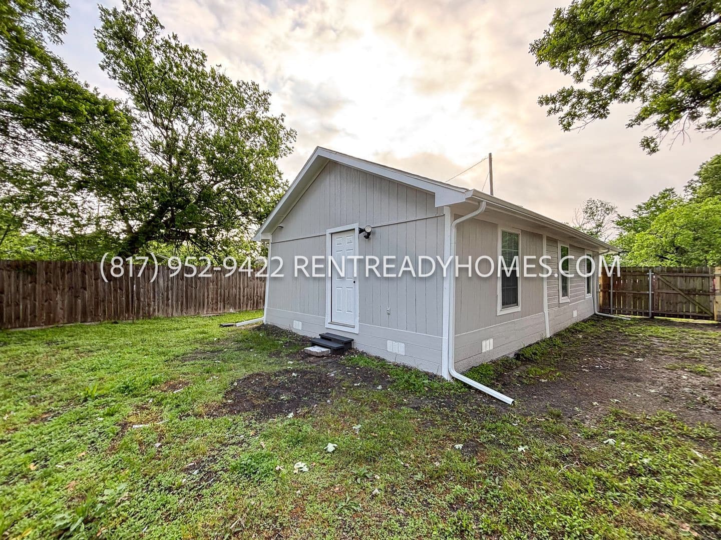 404 Oak St — photo 3