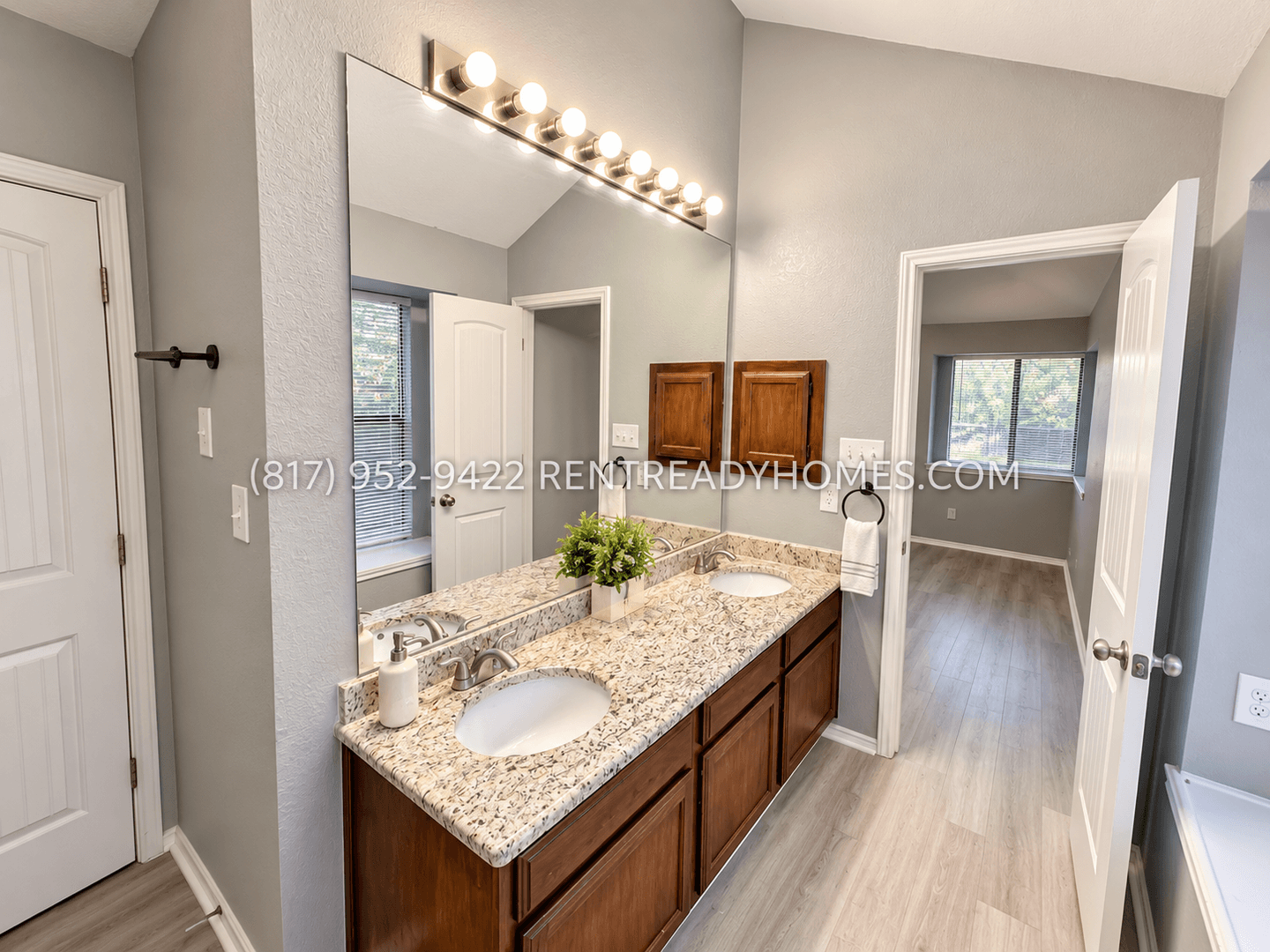 1056 Colony St — photo 7