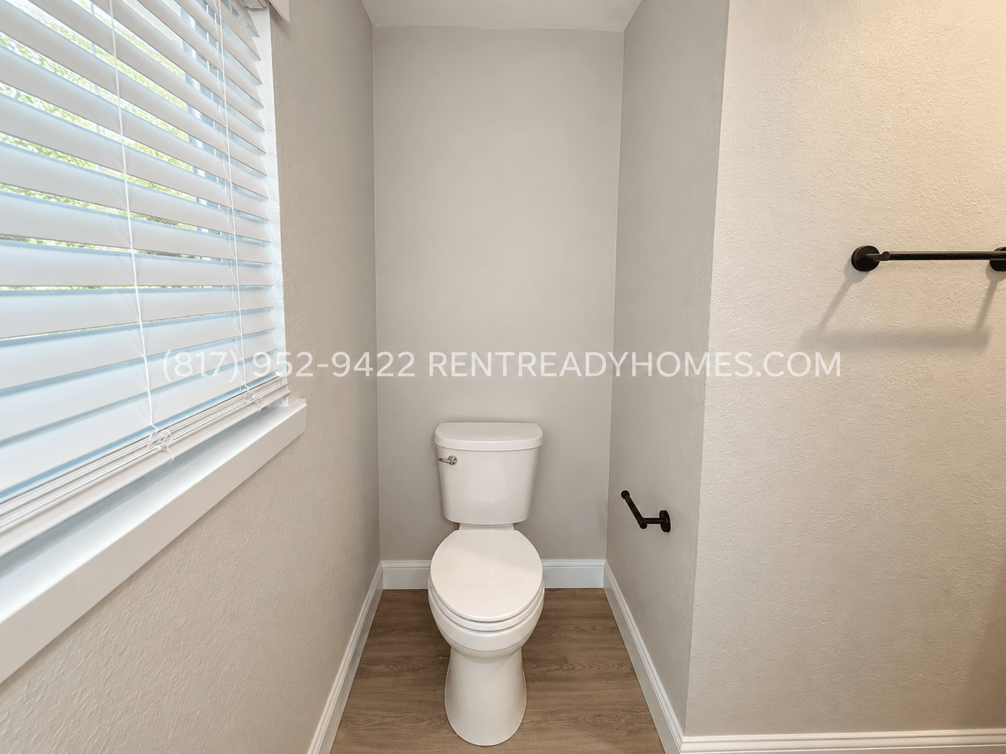 806 N Center St, — photo 10