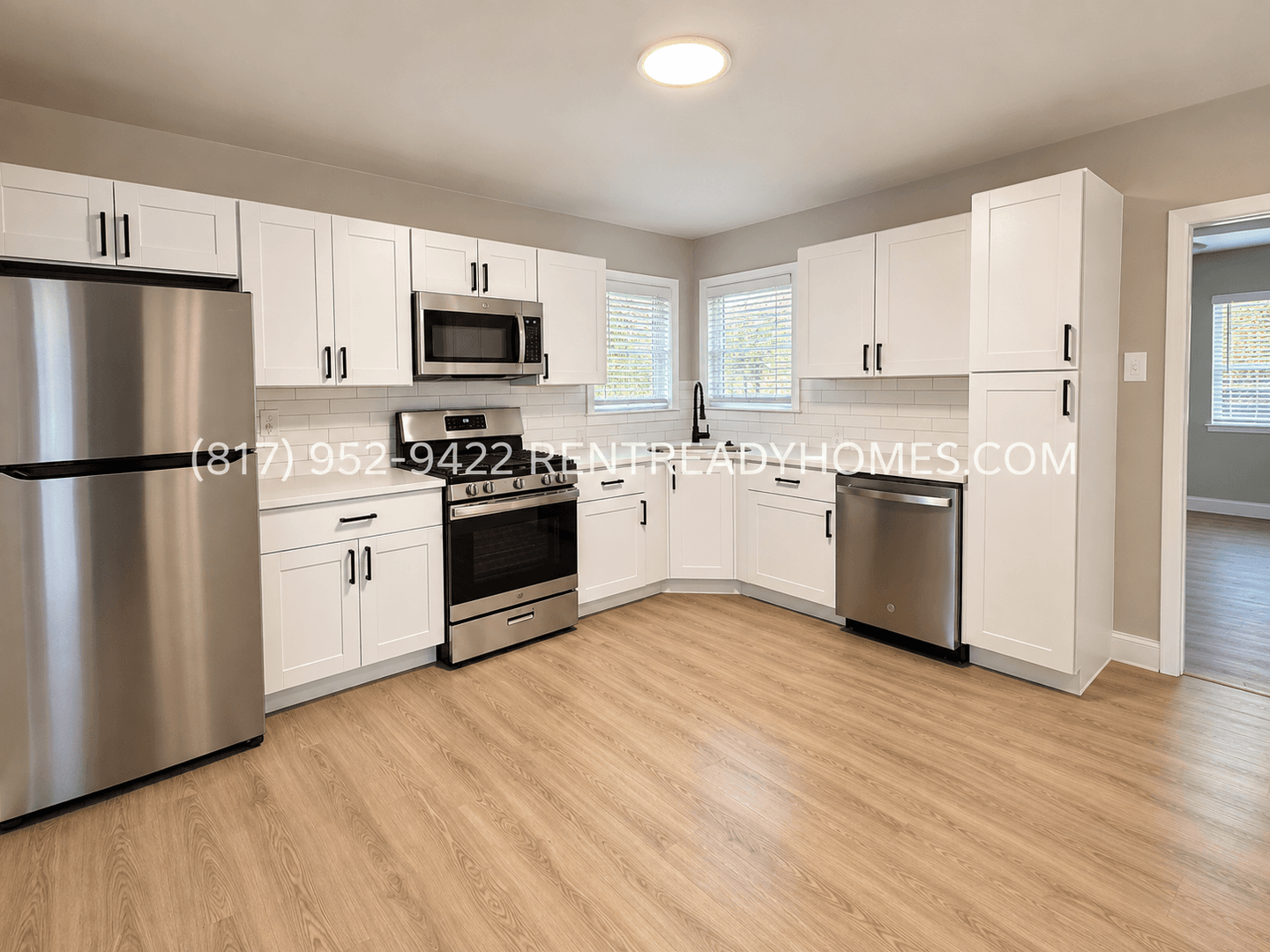 806 N Center St, — photo 5