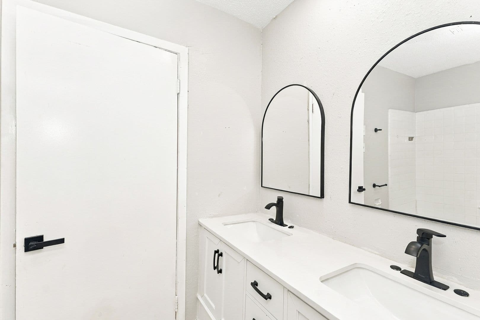 6300 Wheaton Drive — photo 9