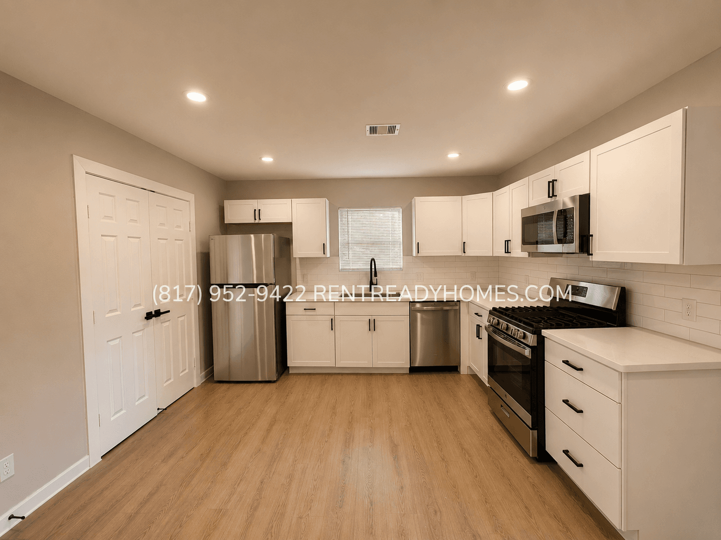 10433 N Oswego St — photo 4
