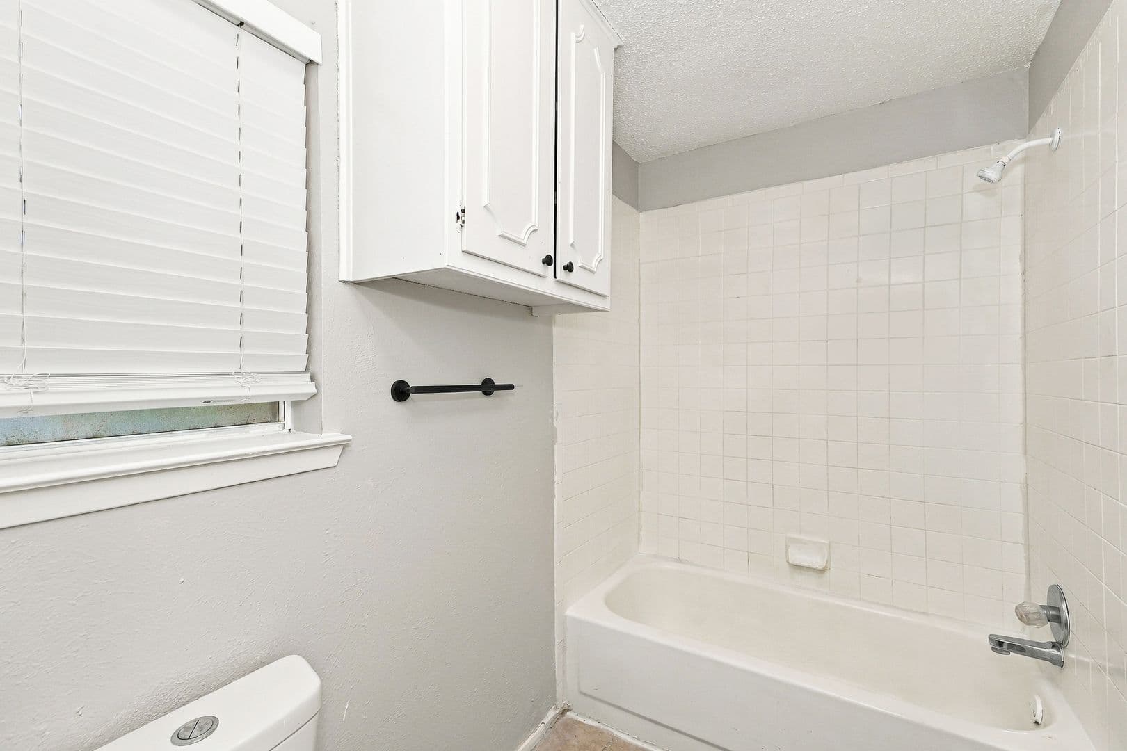 6300 Wheaton Drive — photo 13