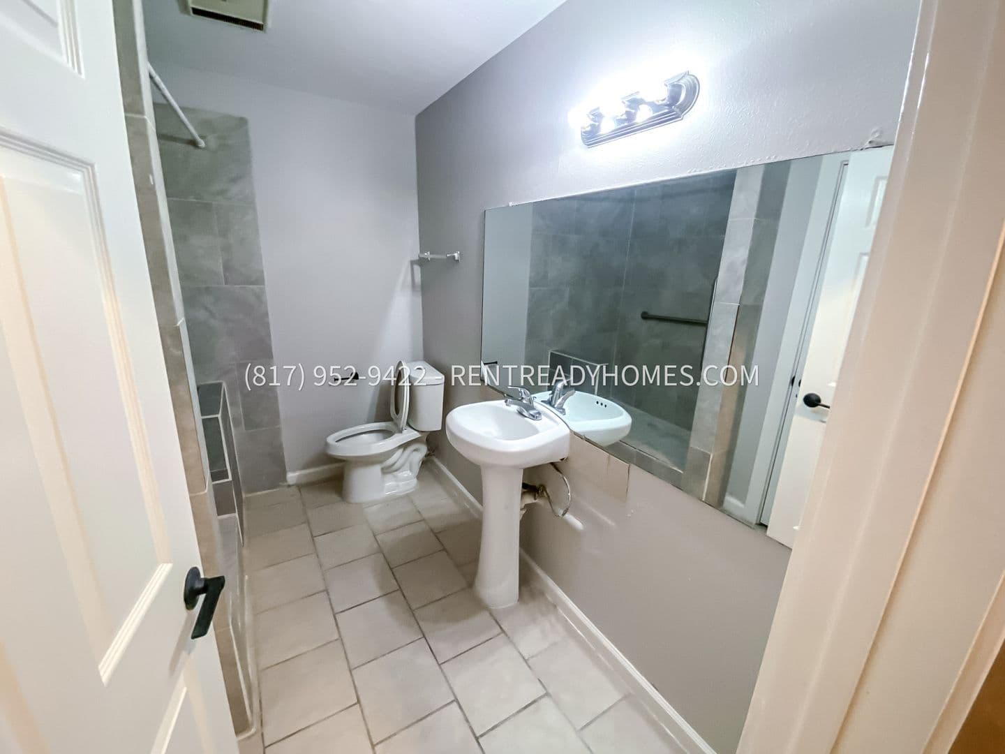 321 Frontier Dr - Unit B — photo 6