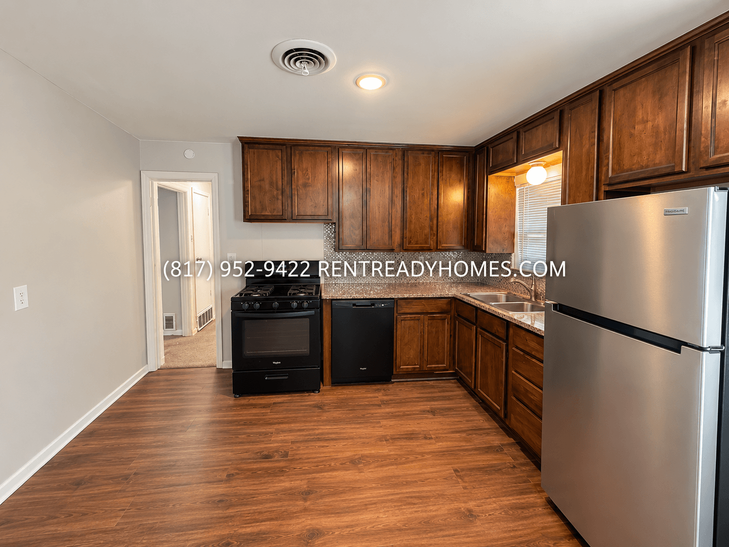 1504 Ridgeview St — photo 4
