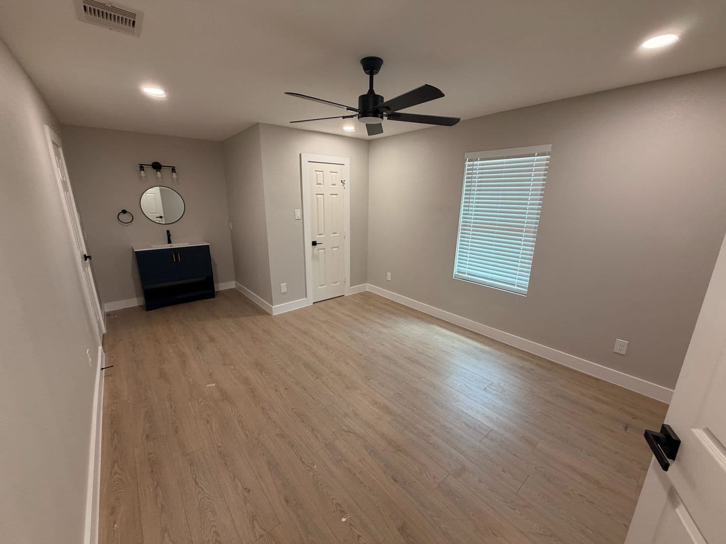 16603 Sentinel Dr — photo 1
